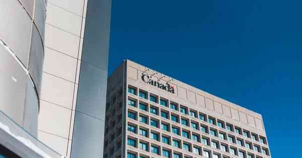 AI技术与CRM系统相遇,AI技术与AR技术的区别