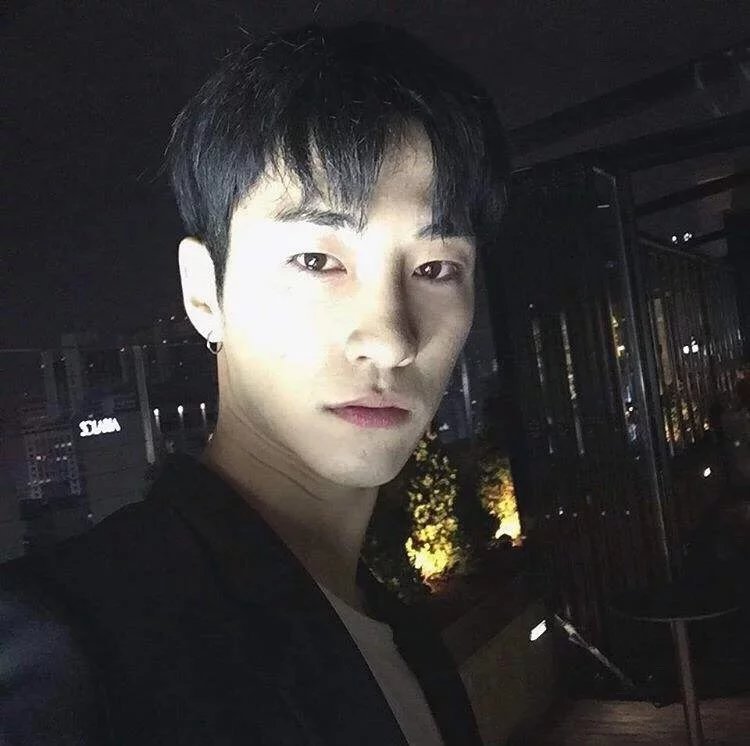 堵伟洋翔