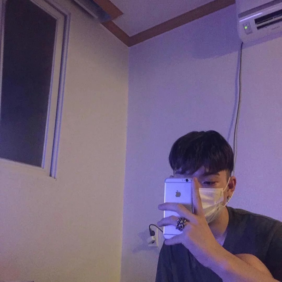 裘娅宏晶