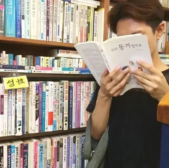赫连兰初宇