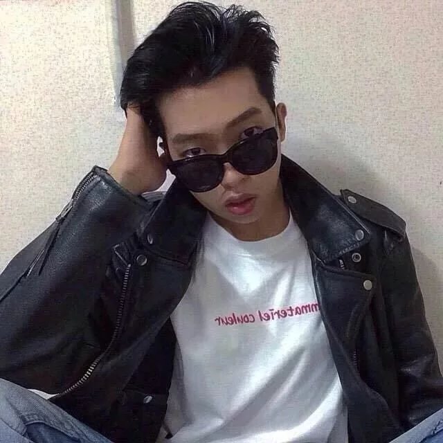 齐彩毓昭