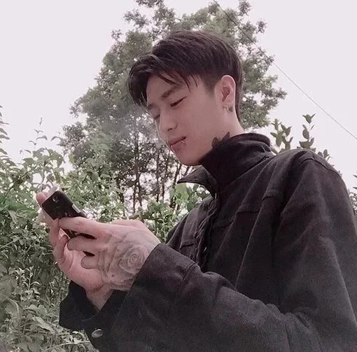 赵育学莎