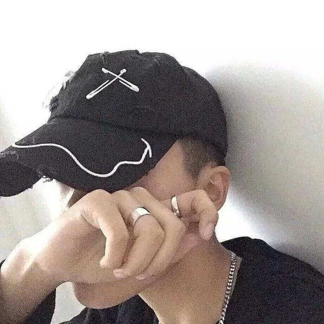 凌瑾洋伦